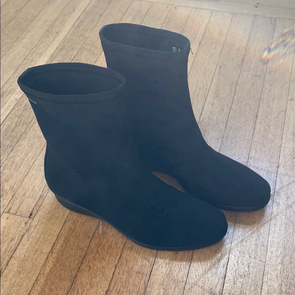 ECCO Felicia Mid Zip Boot Black 9-9 1/2 (fits like 8.5) Women’s Gore Tex NWT